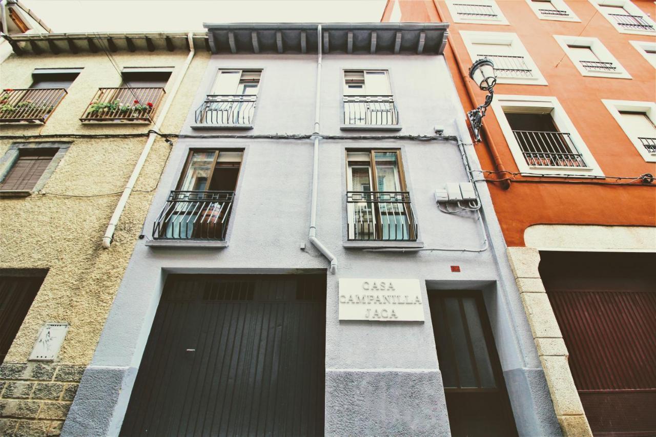 Hotel Casa Campanilla Jaca Exterior foto